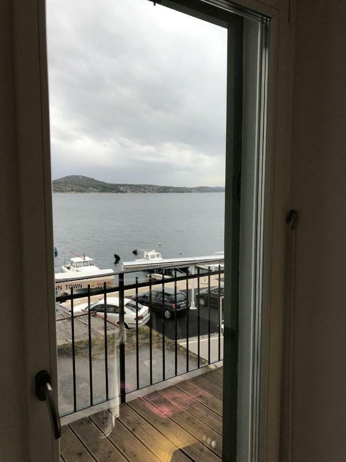 Seaside Apartment Sibenik Exterior photo